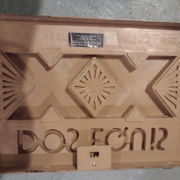 Vintage Dos Equis plastic beer sign great for man cave - Picture 4 of 4